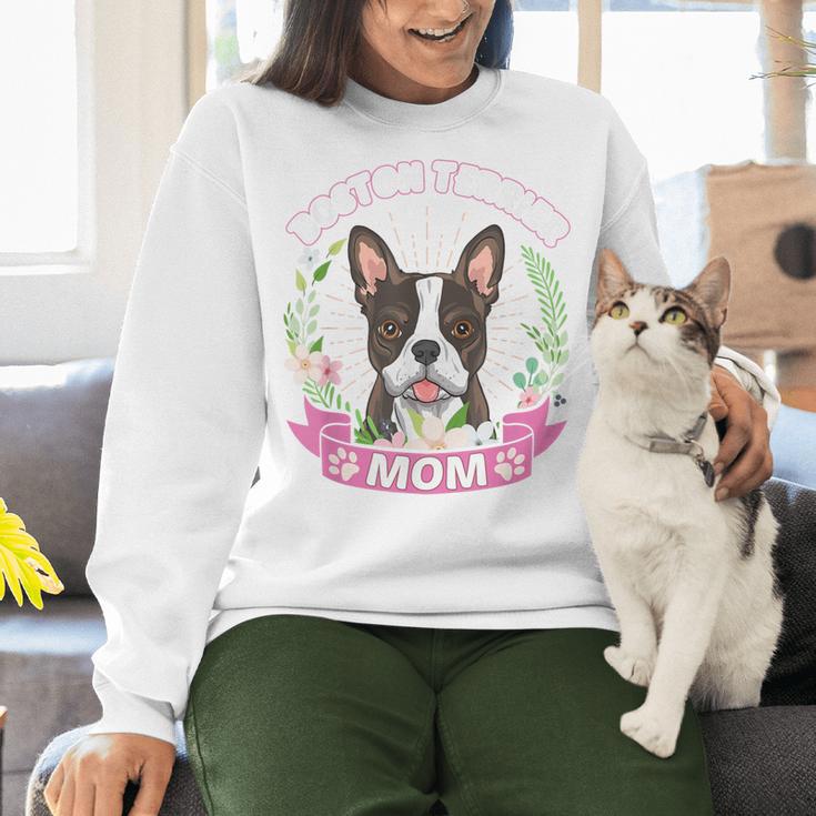 Boston Terrier Mom Mother's Day Women Crewneck Sweatshirt, Boston Terrier Mom Sweatshirts, gift for family, gift for coworker