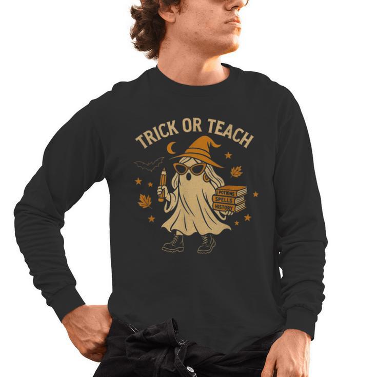 Trick Or Teach Halloween Teacher Men's Long Sleeve T-Shirt