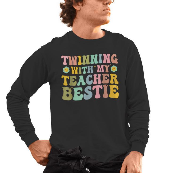 Twinning With My Teacher Bestie Twin Day Matching Teachers For Men Women Girls Kids Men's Long Sleeve T-Shirt