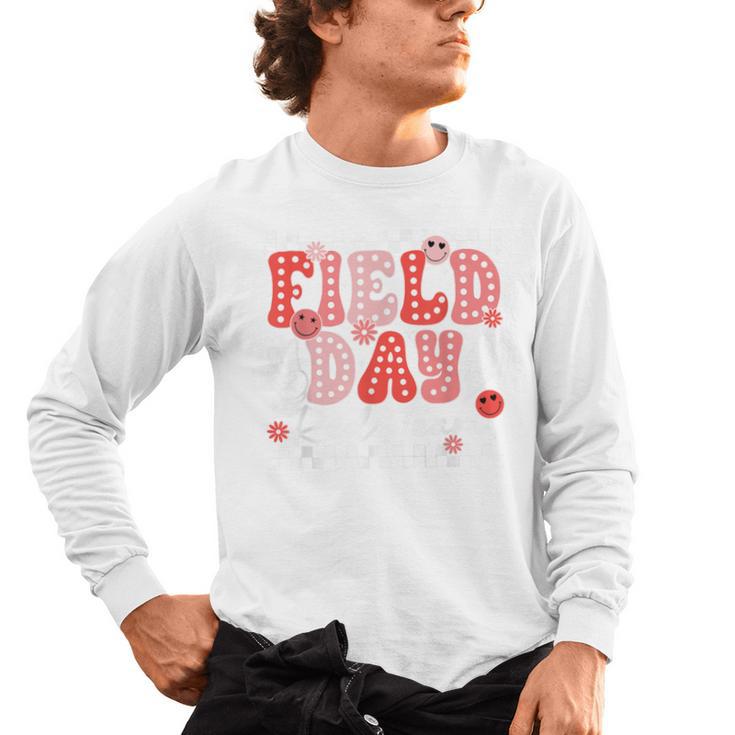 Field Day Red Team Outdoor Field Day Games For Kids Teacher Men's Long Sleeve T-Shirt