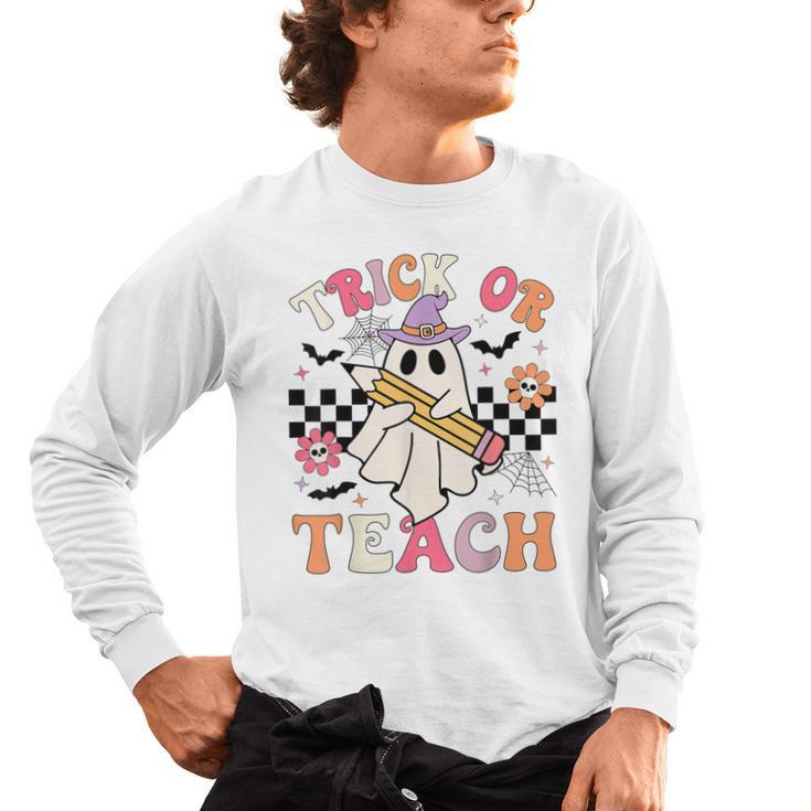 Trick Or Teach Groovy Teacher Halloween Retro Floral Ghost Men's Long Sleeve T-Shirt