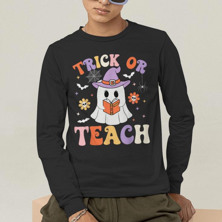 Trick Or Teach Teacher Groovy Ghost Halloween Teacher Men's Long Sleeve T-Shirt, funny gift