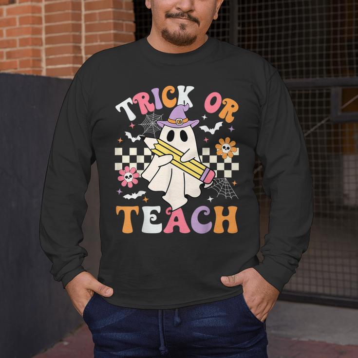 Trick Or Teach Groovy Teacher Halloween Retro Teacher Ghost Men's Long Sleeve T-Shirt, funny design