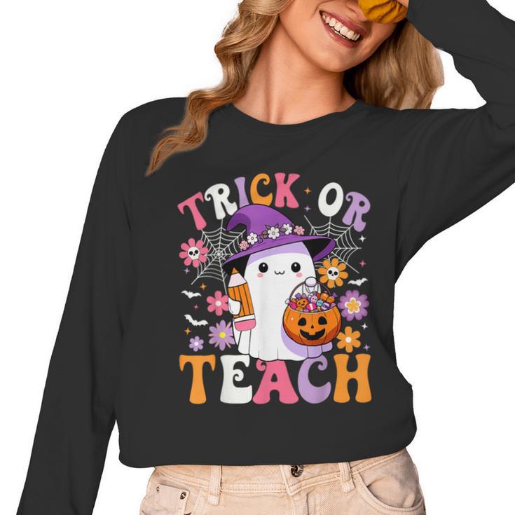 Trick Or Teach Groovy Teacher Ghost Halloween Teacher Women Long Sleeve T-Shirt