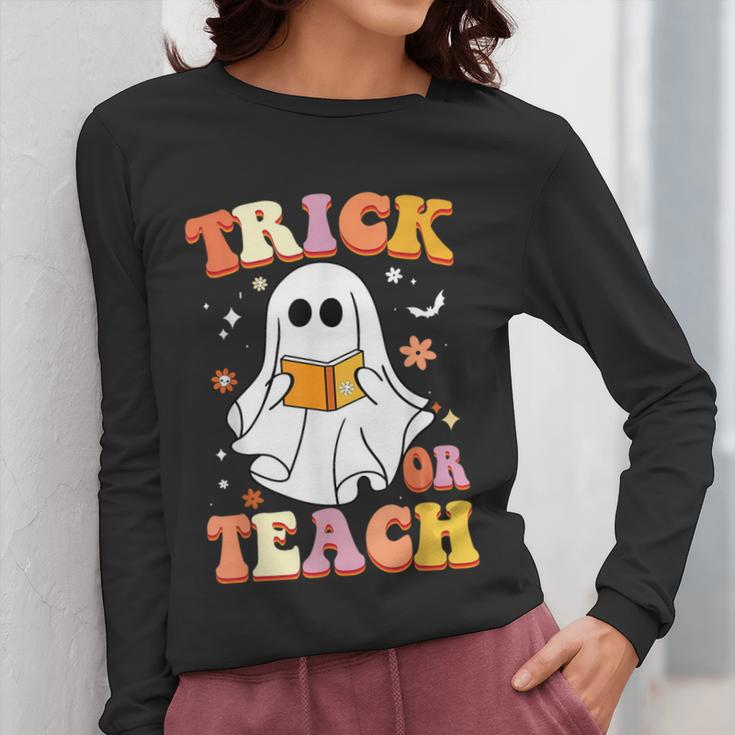 Retro Vintage Groovy Trick Or Teach Teacher Halloween For Men Women Kids Women Long Sleeve T-Shirt, Groovy Teacher Gifts, funny design