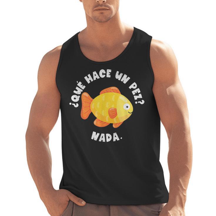 Que Hace Un Pez Nada Spanish Teacher Bilingual Teacher Dual Men Tank Top
