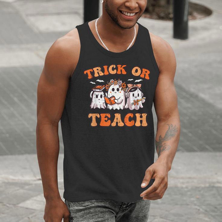 Halloween Teacher Ghosts Trick Or Teach Retro Costume Women Men Tank Top, funny gift Halloween Teacher Ghosts Trick Or Teach Retro Costume Women Men Tank Top, funny gift