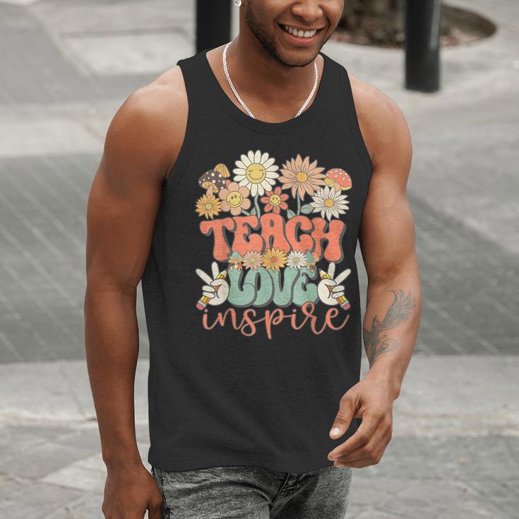 Teach Love Inspire Retro Groovy Daisy Back To School Teacher For Men Women Kids Men Tank Top, Groovy Teacher Tank Tops, funny gift