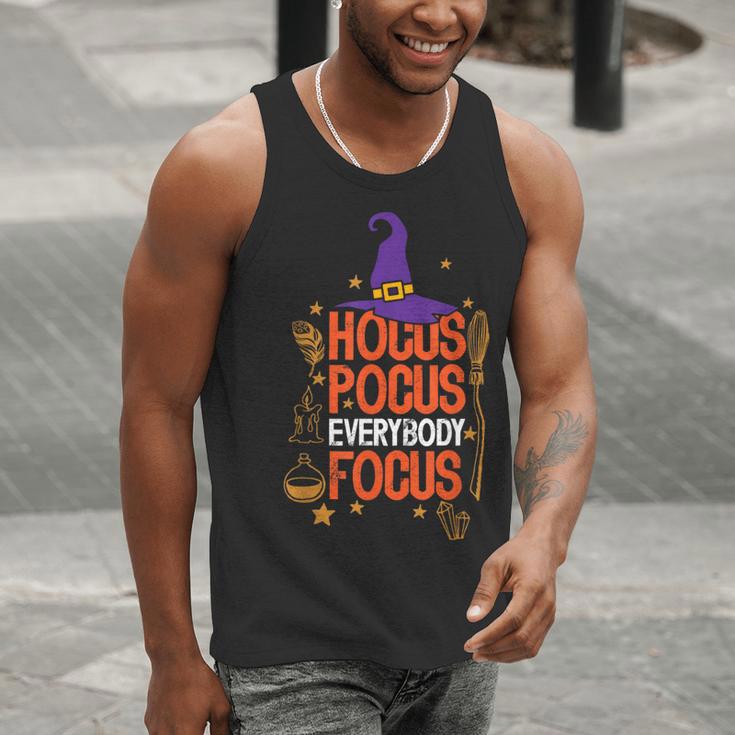 Witchy Halloween Hocus Pocus Everybody Focus Teacher Pumpkin Men Tank Top, funny gift