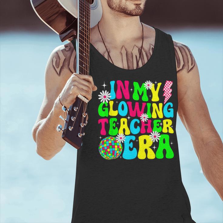 Retro Groovy In My Glowing Teacher Era Happy Teacher's Day Men Tank Top, Groovy Teacher Tank Tops, gift for family, gift for coworker