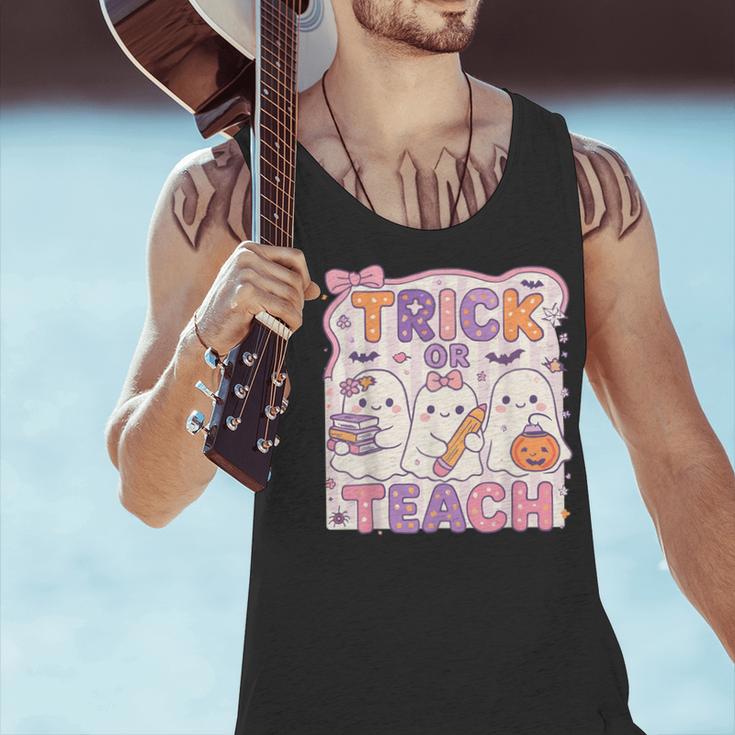Trick Or Teach Retro Halloween Teacher Look Men Tank Top, gift for family, gift for coworker