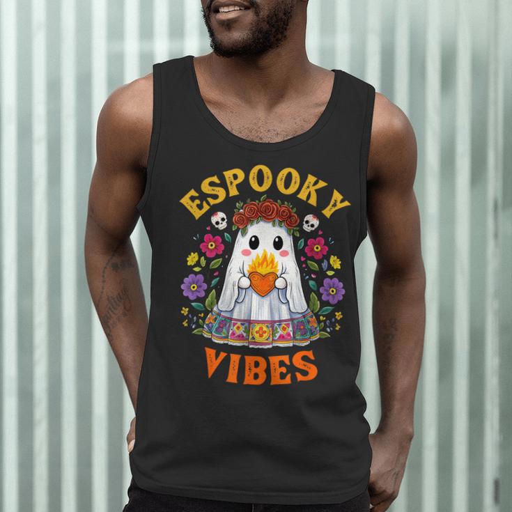 Espooky Vibes Spanish Mexican Halloween Ghost Teachers Men Tank Top, novelty gifts, funny gifts