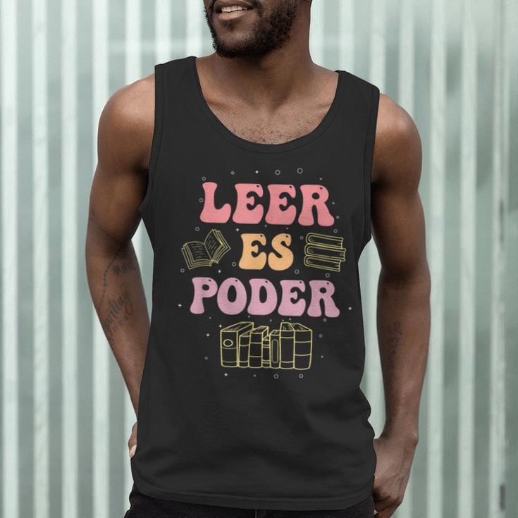 Leer Es Poder Groovy Spanish Teacher Bilingual Maestra Men Women Men Tank Top, novelty gifts, funny gifts