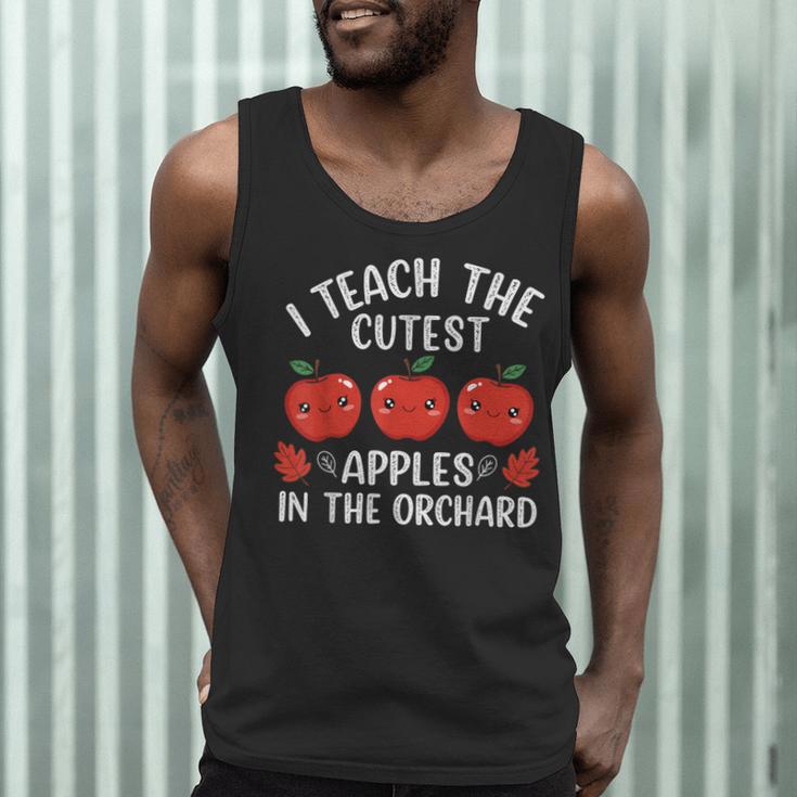 I Teach The Cutest Apples In The Orchard Cute Fall Teacher Men Tank Top, novelty gifts, funny gifts