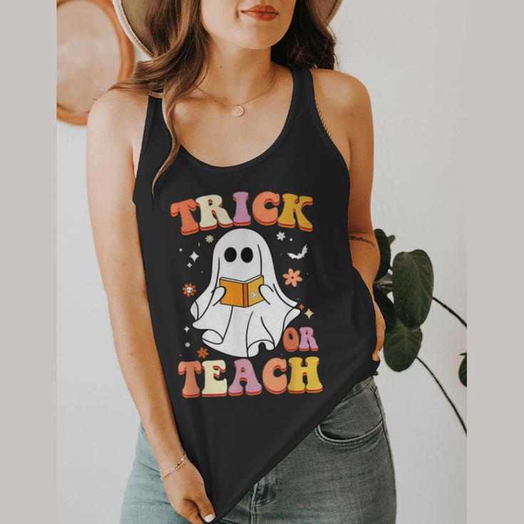 Retro Vintage Groovy Trick Or Teach Teacher Halloween For Men Women Kids Flowy Tank, funny design