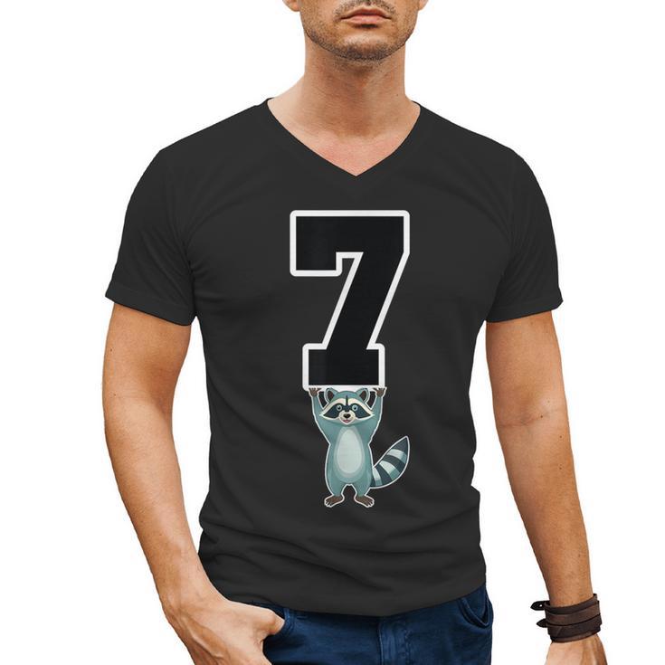 6 7 Matching Teachers Halloween Costume Raccoon Men's V-Neck T-Shirt