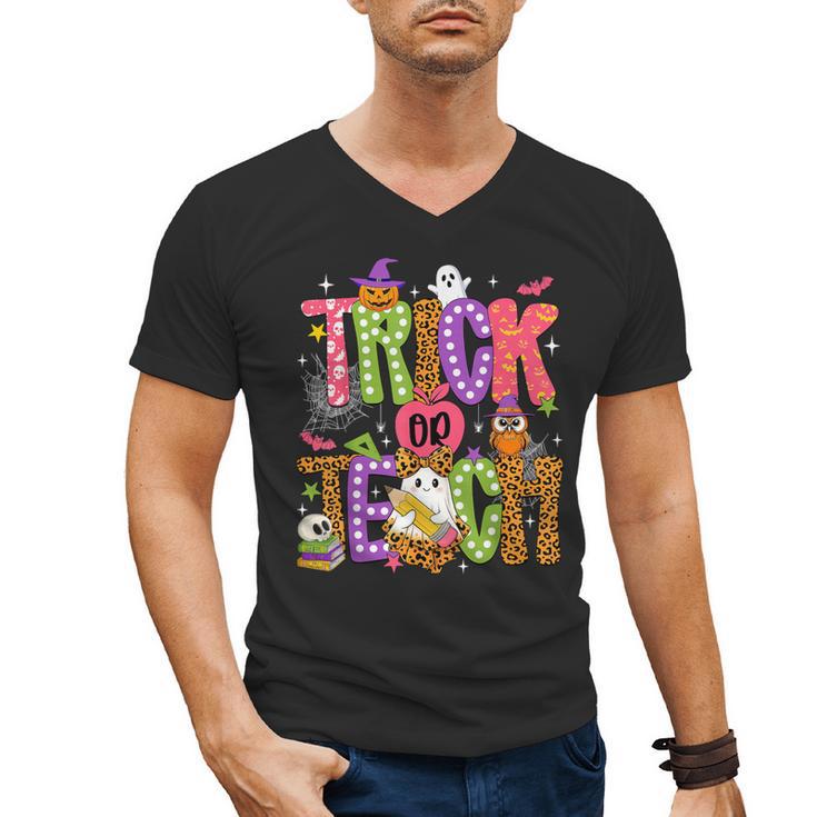 Retro Trick Or Teach Leopard Ghost Halloween Spooky Teacher Men's V-Neck T-Shirt