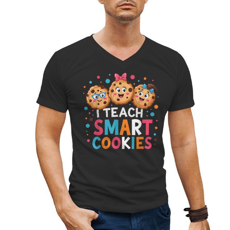I Teach Smart Cookies Cute Back To School Teacher Men's V-Neck T-Shirt