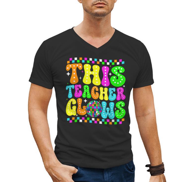 This Teacher 80s 90s Teachers's Day Glows Last Day Of School Men's V-Neck T-Shirt