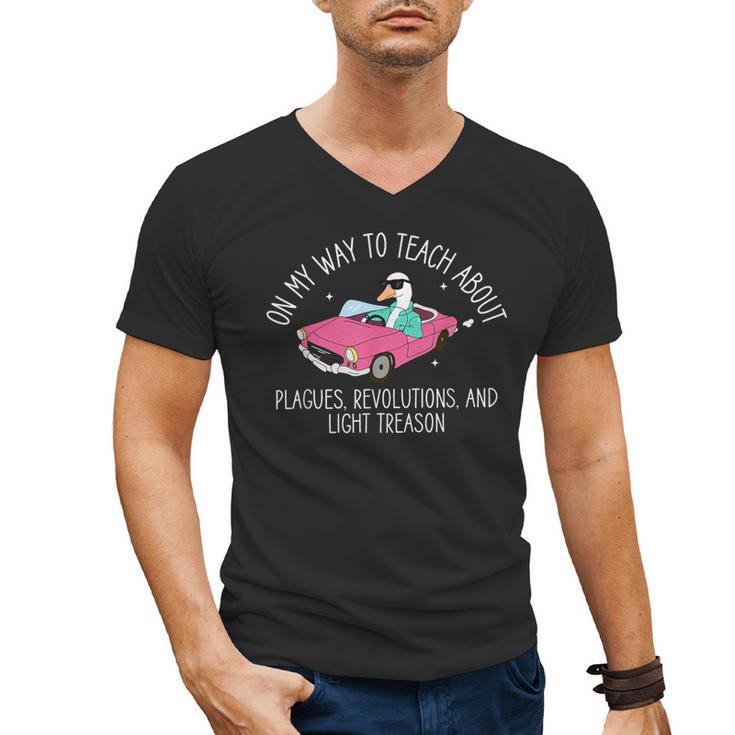 History Teacher Silly Goose Back To School Social Studies Men's V-Neck T-Shirt