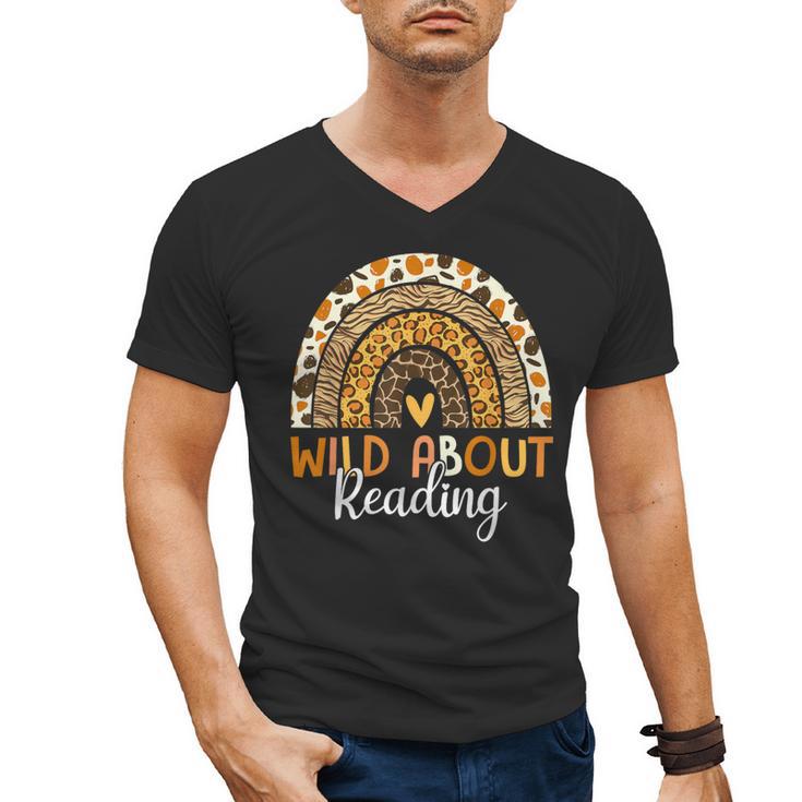 Wild About Reading Teacher Back To School Leopard Rainbow Men's V-Neck T-Shirt