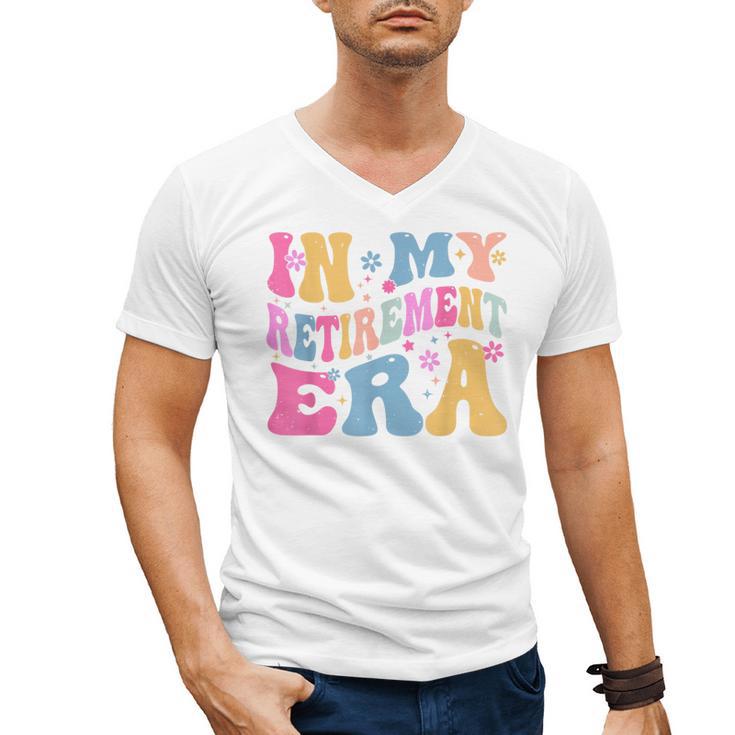 Retro Groovy Retirement Era Retired Teacher Men's V-Neck T-Shirt