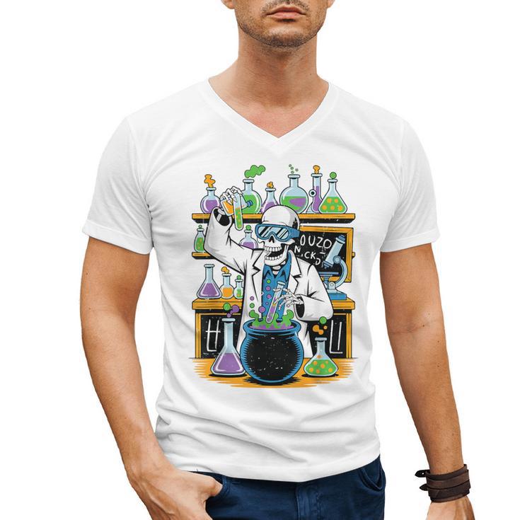Skeleton Mad Scientist Halloween Costume Science Teacher Men's V-Neck T-Shirt