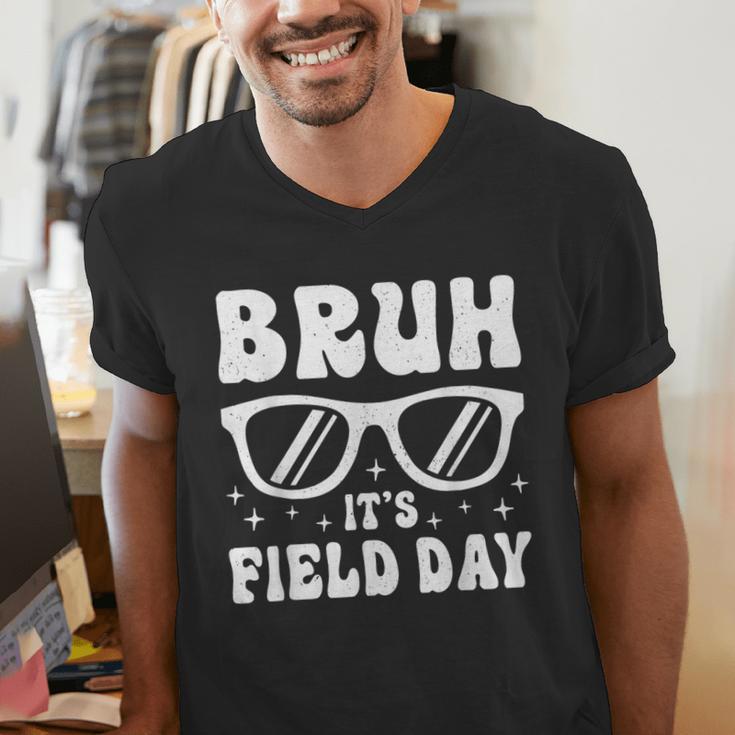 Bruh It's Field Day Teacher Boys Girls Kids Happy Field Day Men's V-Neck T-Shirt, funny gift