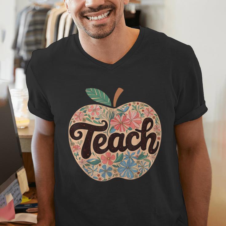 Cute Teacher With Apple Retro Teacher Kids Back To School Men's V-Neck T-Shirt, funny gift