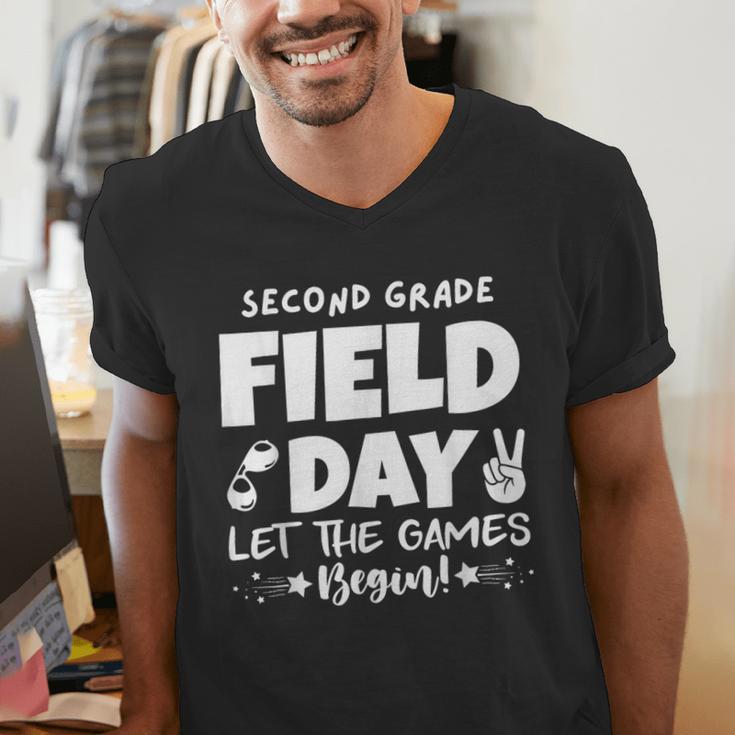 Field Day Second 2nd Grade Orange 2025 Boy Girl Teacher Men's V-Neck T-Shirt, 2nd Grade Teacher Shirts, funny gift Field Day Second 2nd Grade Orange 2025 Boy Girl Teacher Men's V-Neck T-Shirt, 2nd Grade Teacher Shirts, funny gift