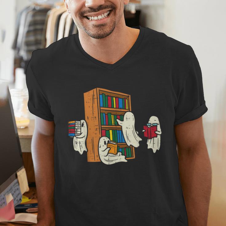 Ghosts Reading Books Teacher Halloween Librarian Boooks Men's V-Neck T-Shirt, funny gift