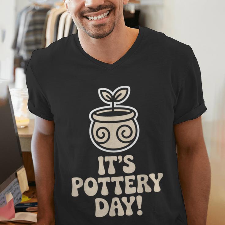 Its Pottery Day Clay Craft Ceramic Hobby Artisan Art Teacher Men's V-Neck T-Shirt, funny gift Its Pottery Day Clay Craft Ceramic Hobby Artisan Art Teacher Men's V-Neck T-Shirt, funny gift