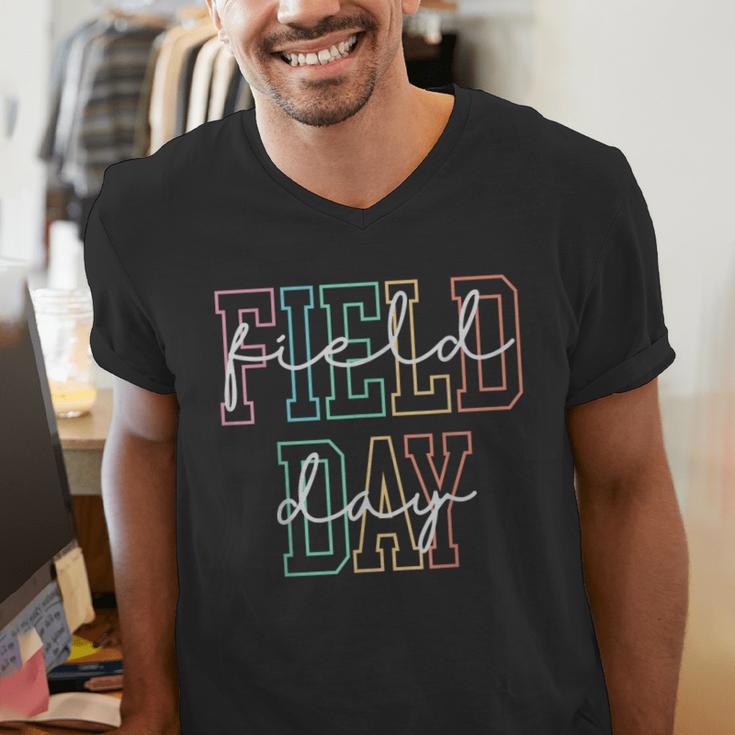 School Field Day Happy Field Day Tee Teacher Life Summer Men's V-Neck T-Shirt, funny gift