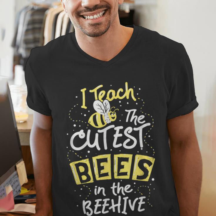 I Teach The Cutest Bees In The Beehive Kindergarten Teacher Men's V-Neck T-Shirt, funny gift I Teach The Cutest Bees In The Beehive Kindergarten Teacher Men's V-Neck T-Shirt, funny gift