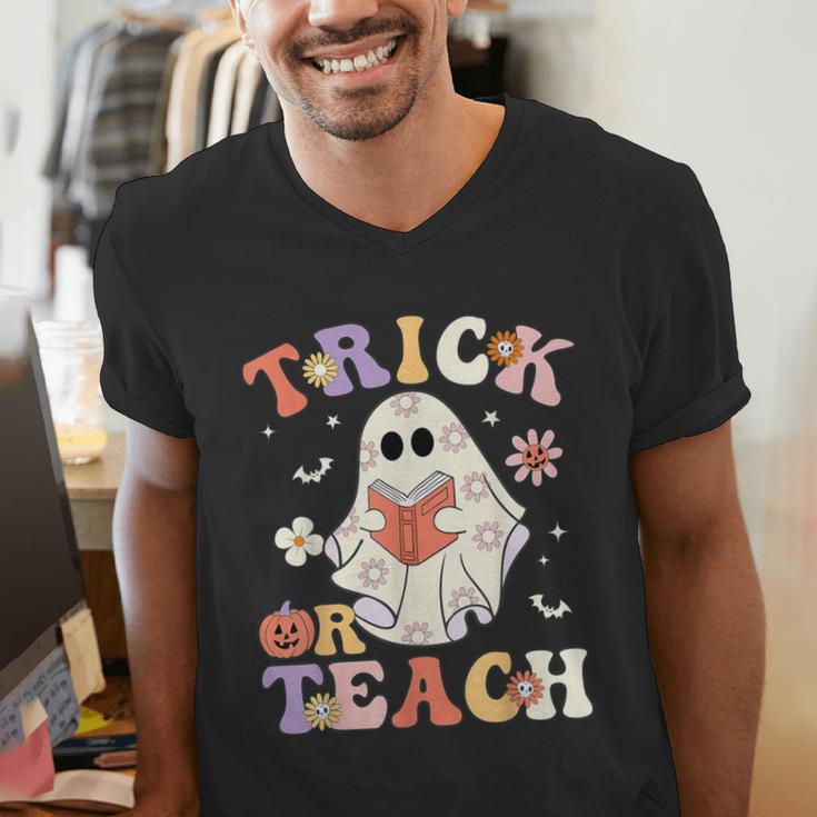 Teacher Halloween Trick Or Teach Floral Ghost Men's V-Neck T-Shirt, funny gift
