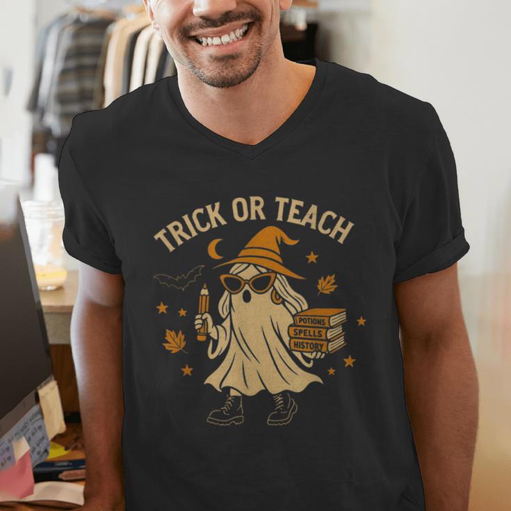 Trick Or Teach Halloween Teacher Men's V-Neck T-Shirt, funny gift Trick Or Teach Halloween Teacher Men's V-Neck T-Shirt, funny gift