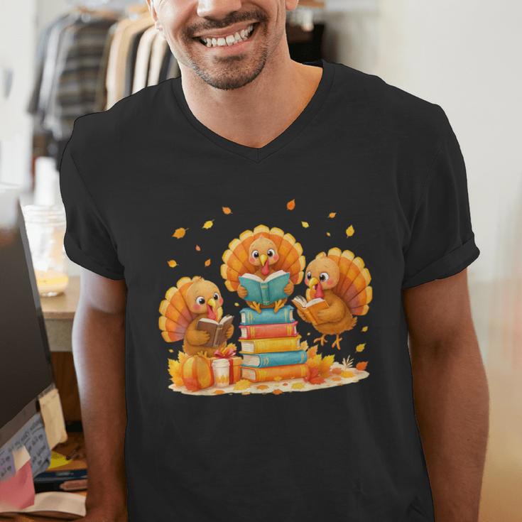 Turkey Read Books Reading Fall Thanksgiving Teacher Men's V-Neck T-Shirt, funny gift