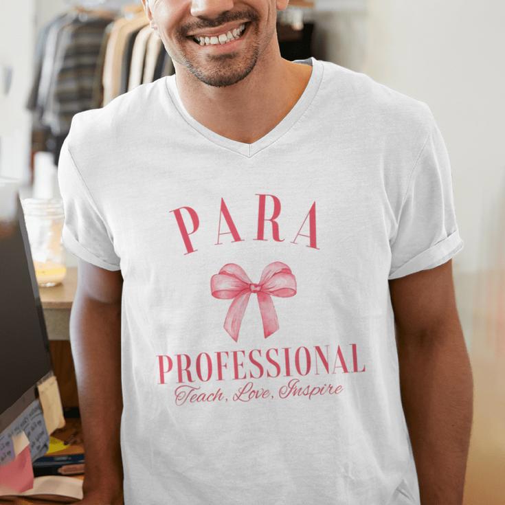 Coquette Bow Paraprofessional School Para Squad Teacher Aide Men's V-Neck T-Shirt, funny gift