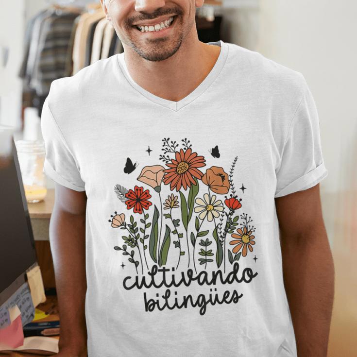 Cultivando Bilingues Dual Language Crew Bilingual Teacher Men Women Girls Kids Men's V-Neck T-Shirt, funny gift
