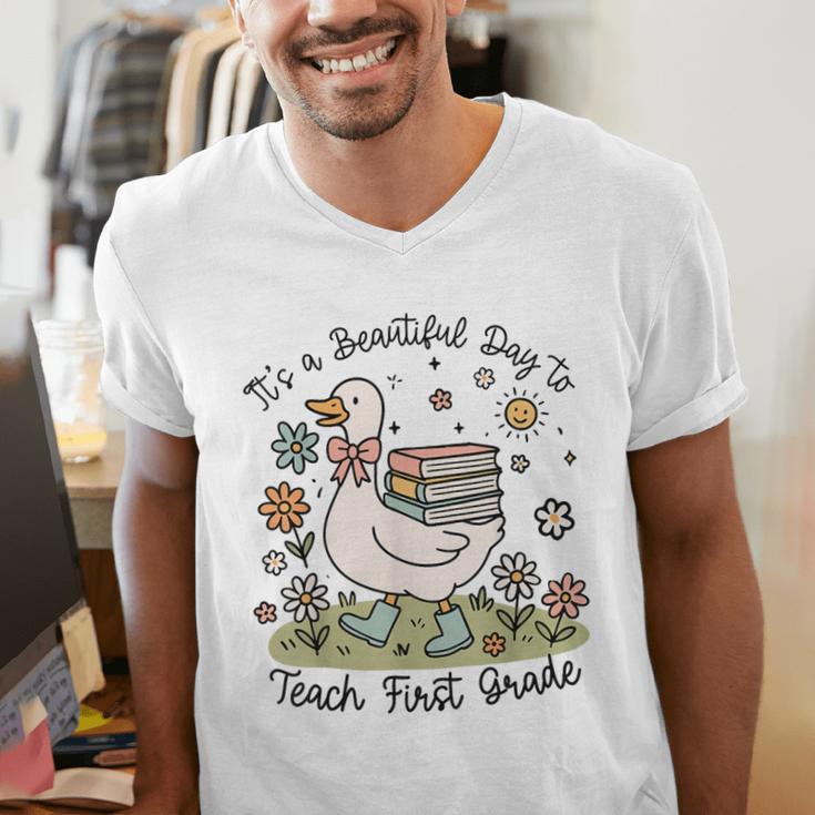 Cute Goose It's A Beautiful Day To Teach 1st Grade Teacher Men's V-Neck T-Shirt, funny gift Cute Goose It's A Beautiful Day To Teach 1st Grade Teacher Men's V-Neck T-Shirt, funny gift