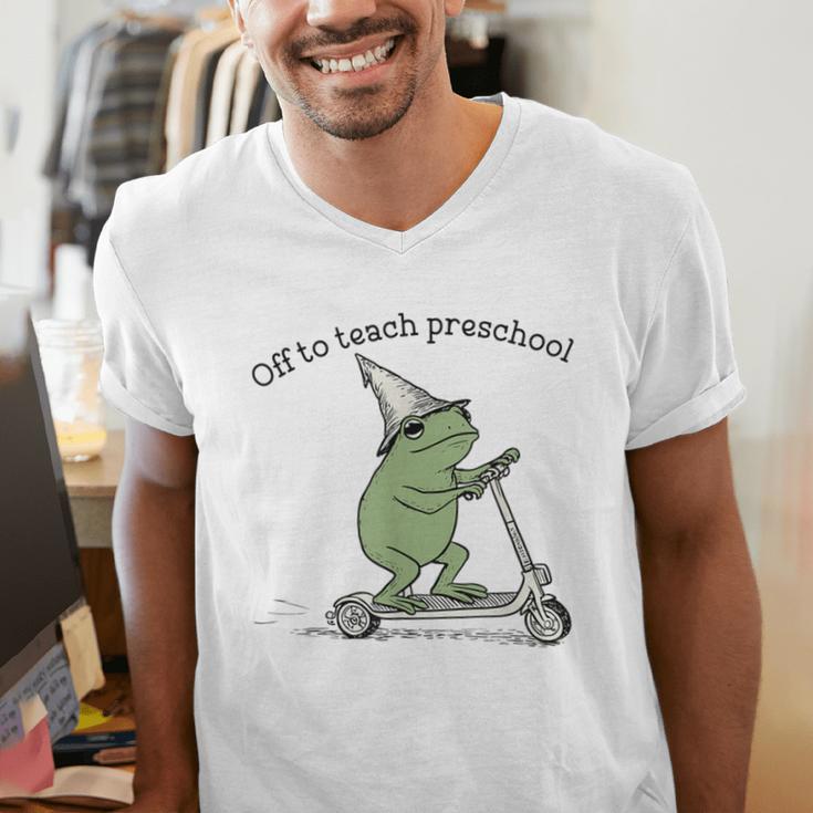 Pre K Grade Teacher Frog Back To School Preschool Men's V-Neck T-Shirt, funny gift