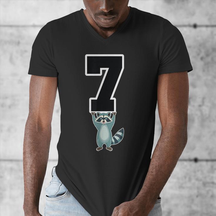 6 7 Matching Teachers Halloween Costume Raccoon Men's V-Neck T-Shirt, funny design