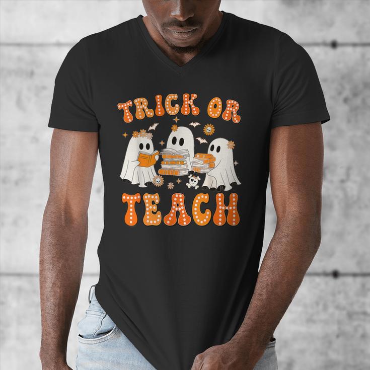 Teacher Halloween Trick Or Teach Retro Groovy Floral Ghost Men's V-Neck T-Shirt, Groovy Teacher Gifts, funny design