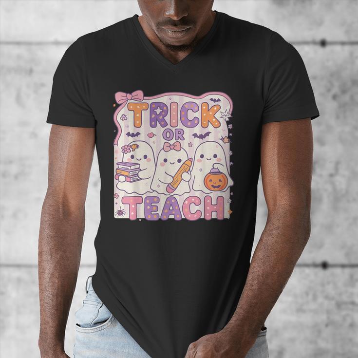 Trick Or Teach Retro Halloween Teacher Look Men's V-Neck T-Shirt, funny design
