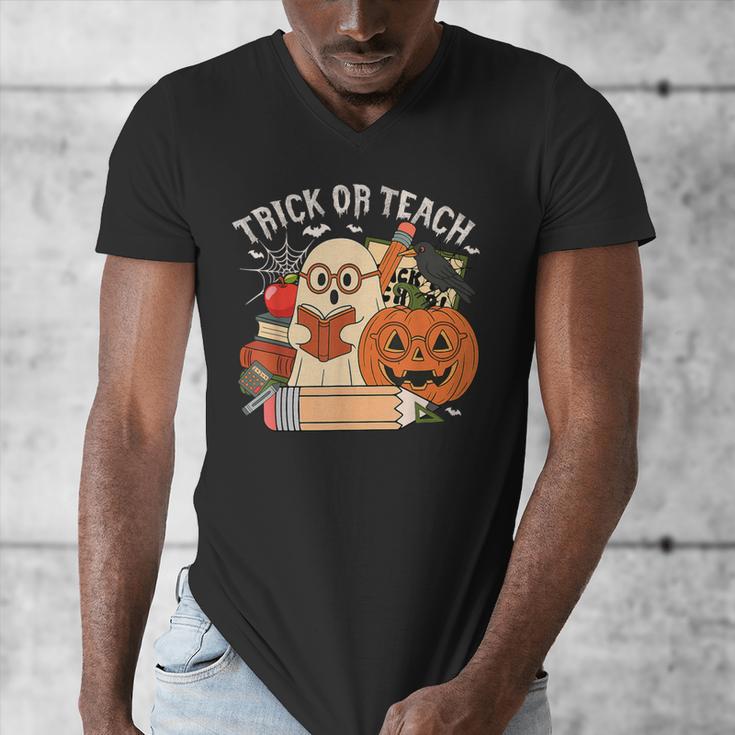 Trick Or Teach Retro Halloween Teacher Women Men Costume Men's V-Neck T-Shirt, funny design Trick Or Teach Retro Halloween Teacher Women Men Costume Men's V-Neck T-Shirt, funny design