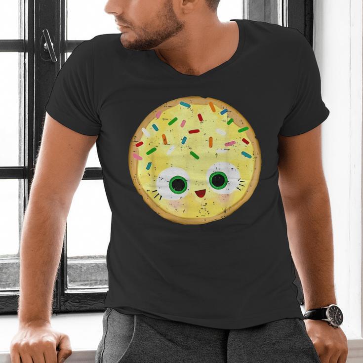 The Smart Cookie Good Egg Teacher Halloween Costume Food Men's V-Neck T-Shirt, gift for family, gift for coworker The Smart Cookie Good Egg Teacher Halloween Costume Food Men's V-Neck T-Shirt, gift for family, gift for coworker