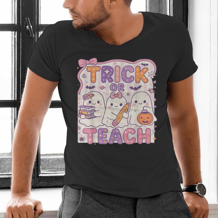 Trick Or Teach Retro Halloween Teacher Look Men's V-Neck T-Shirt, gift for family, gift for coworker