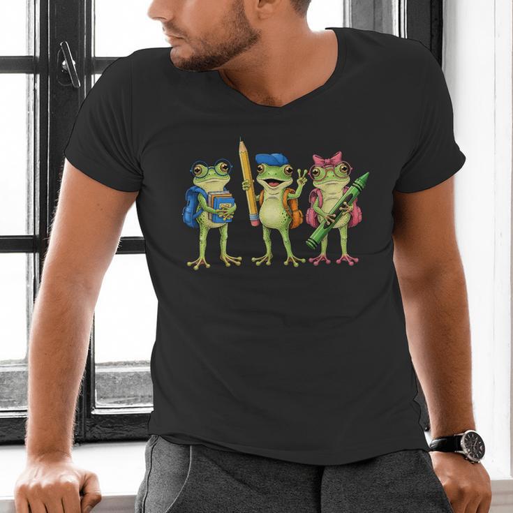 Trio Cute Frogs Welcome Back To School Teachers Girls Boys Men's V-Neck T-Shirt, gift for family, gift for coworker