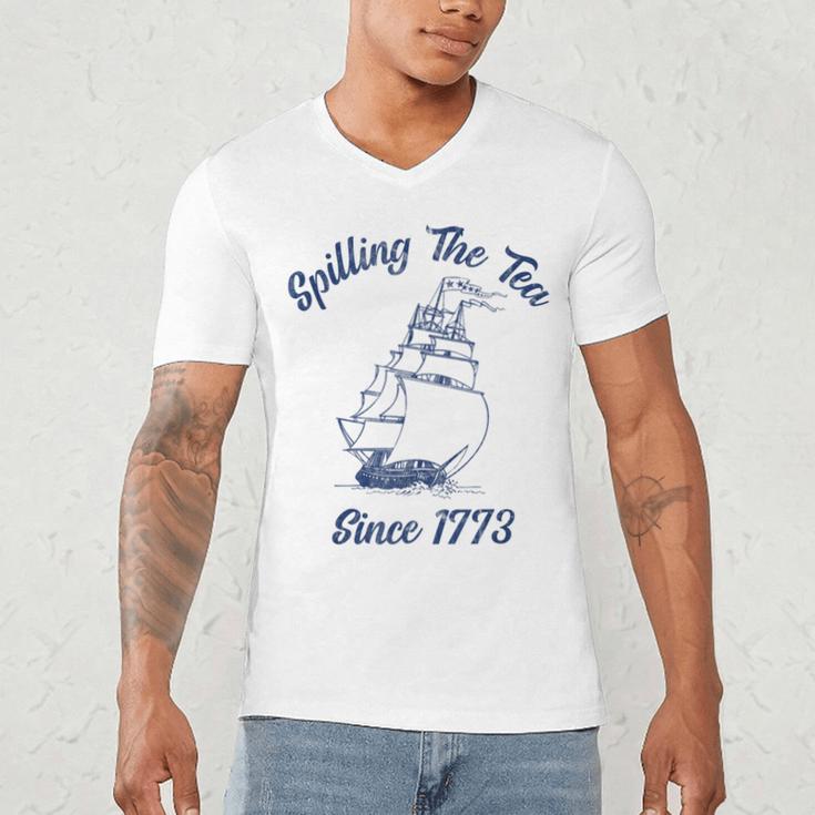 Fun 4th Of July Spilling The Tea Since 1773 History Teacher Men's V-Neck T-Shirt, novelty gifts, funny gifts