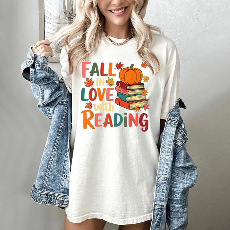 Fall In Love With Reading Autumn Thanksgiving Shirt Teacher Women's Comfort Colors T-Shirt